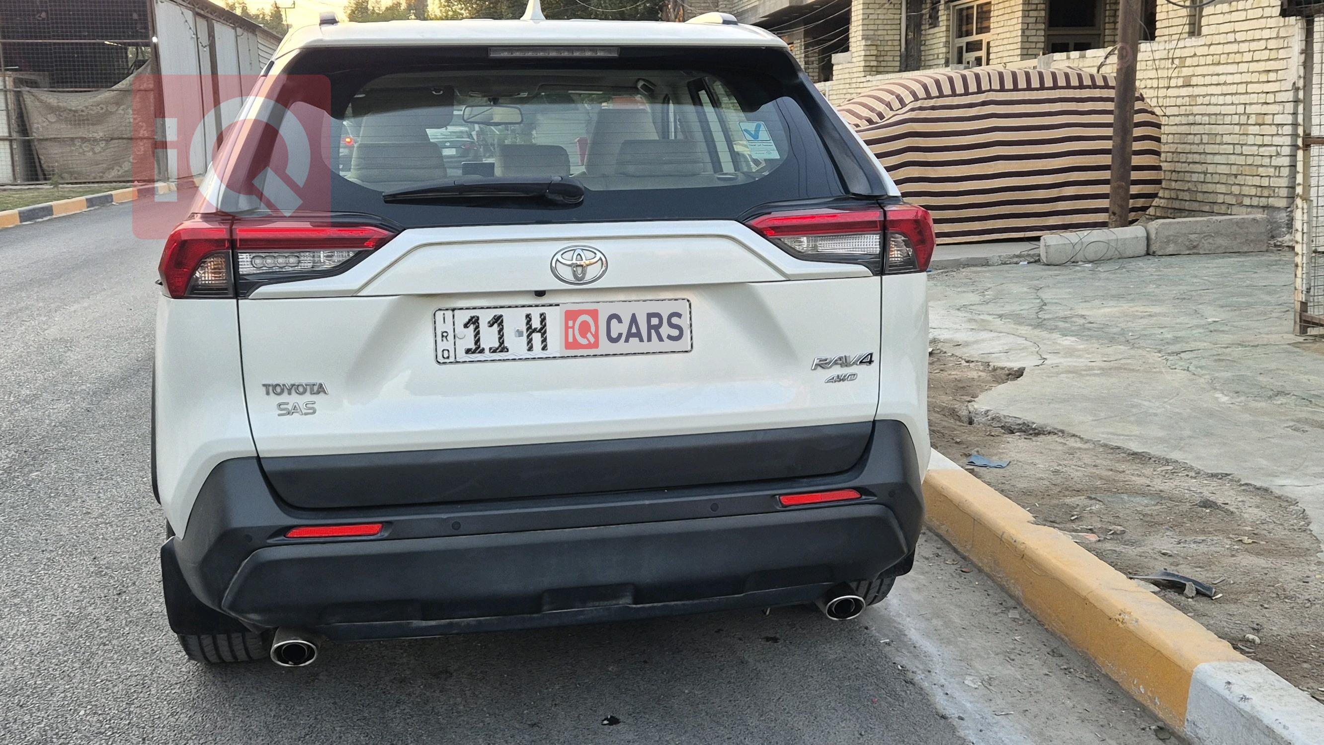 تويوتا راف 4